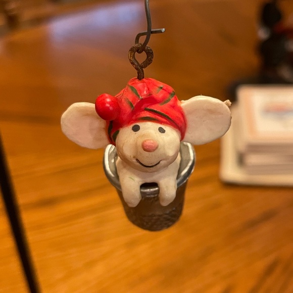 Hallmark Other - 1978 Thimble #1 - Mouse Vintage